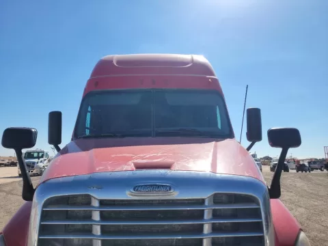 2016 Freightliner Cascadia 125 Sleeper