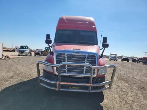 2016 Freightliner Cascadia 125 Sleeper