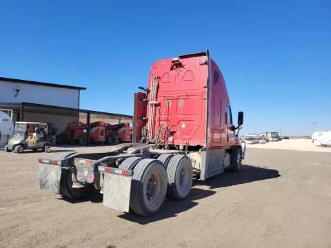 2016 Freightliner Cascadia 125 Sleeper