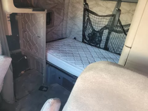 2016 Freightliner Cascadia 125 Sleeper